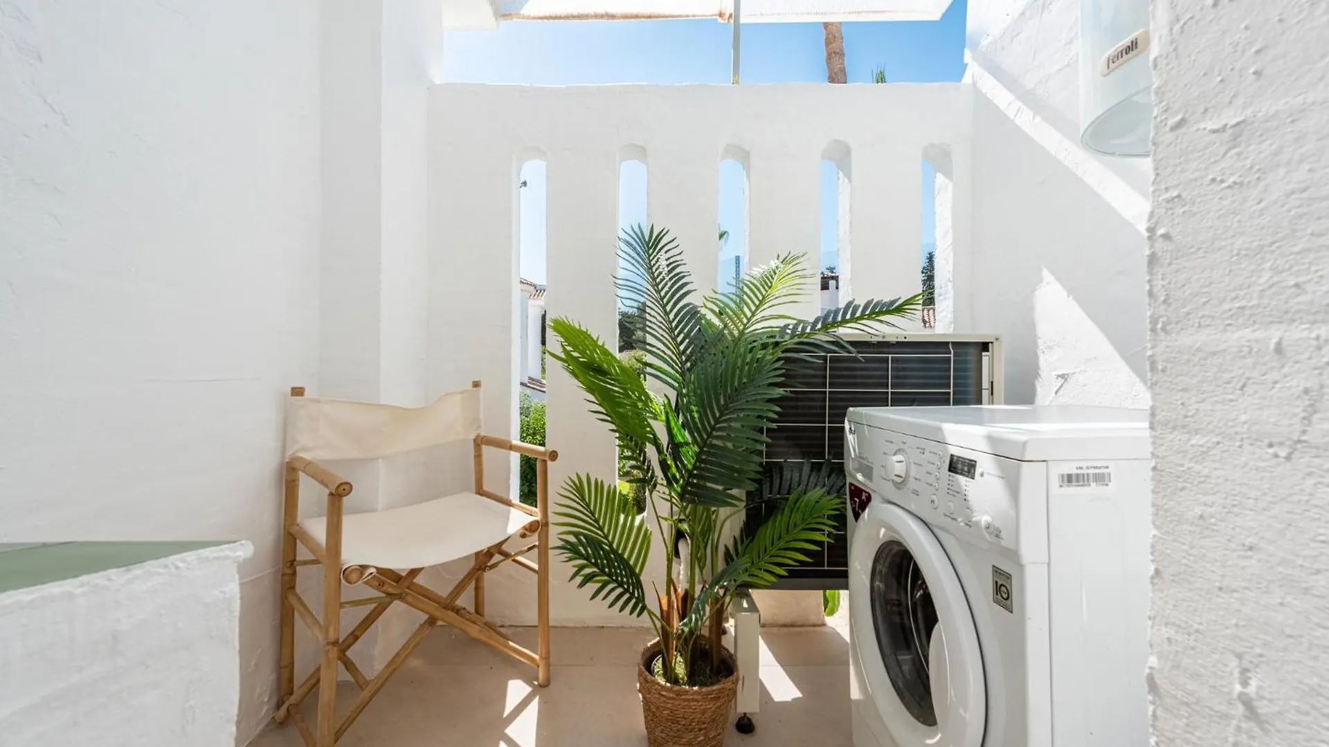 Los Naranjos Modern 2 Bedroom Penthouse With Views Marbella Apartment