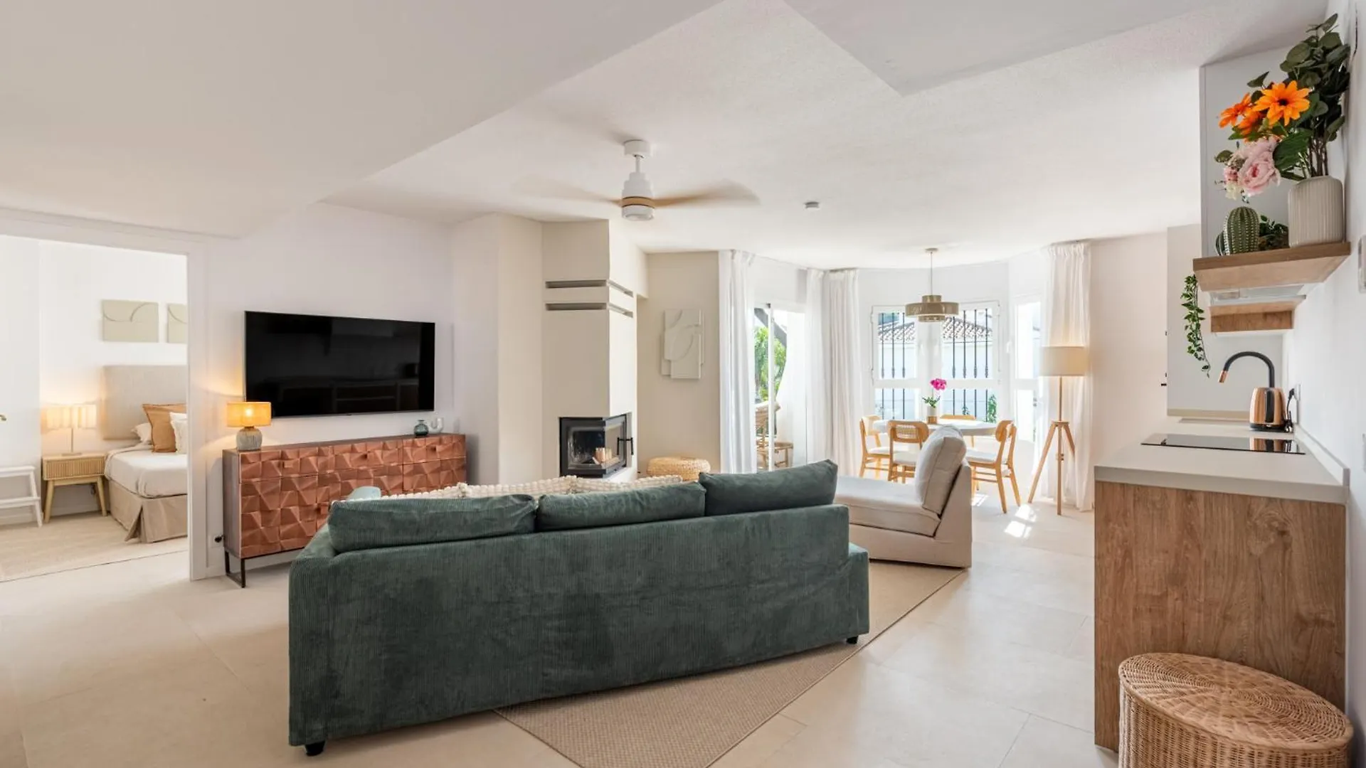 Apartamento Los Naranjos Modern 2 Bedroom Penthouse With Views Marbella